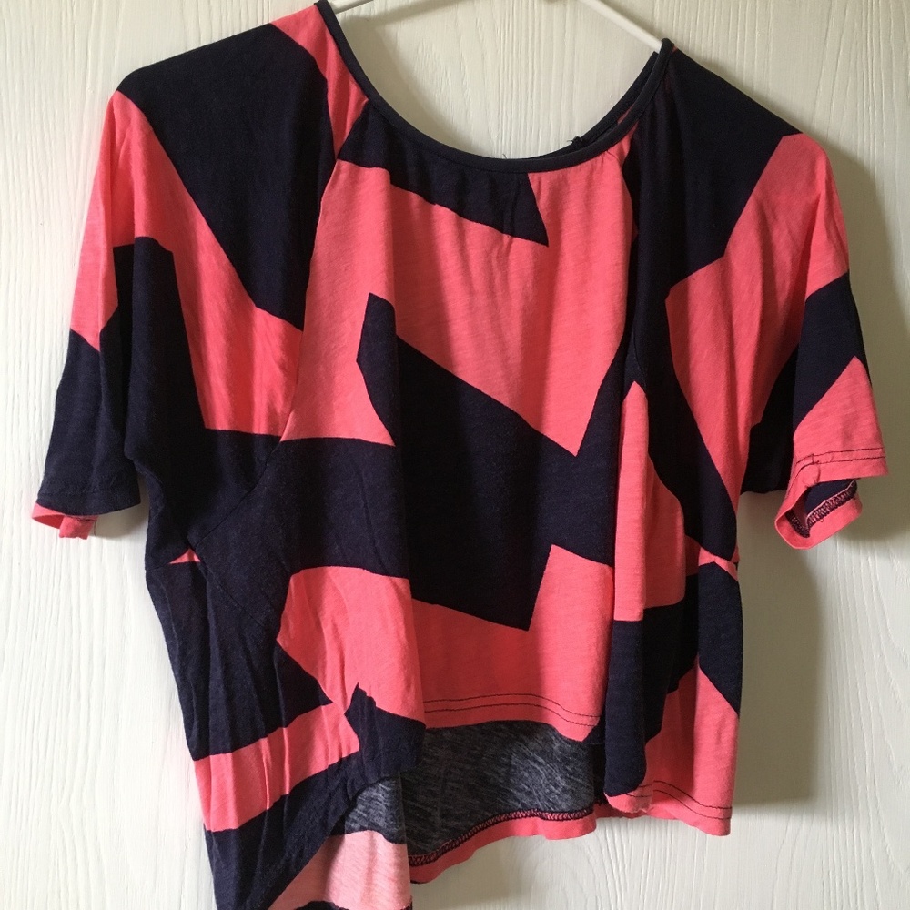 Coolwear asymmetrical cropped shirt. Size S.
